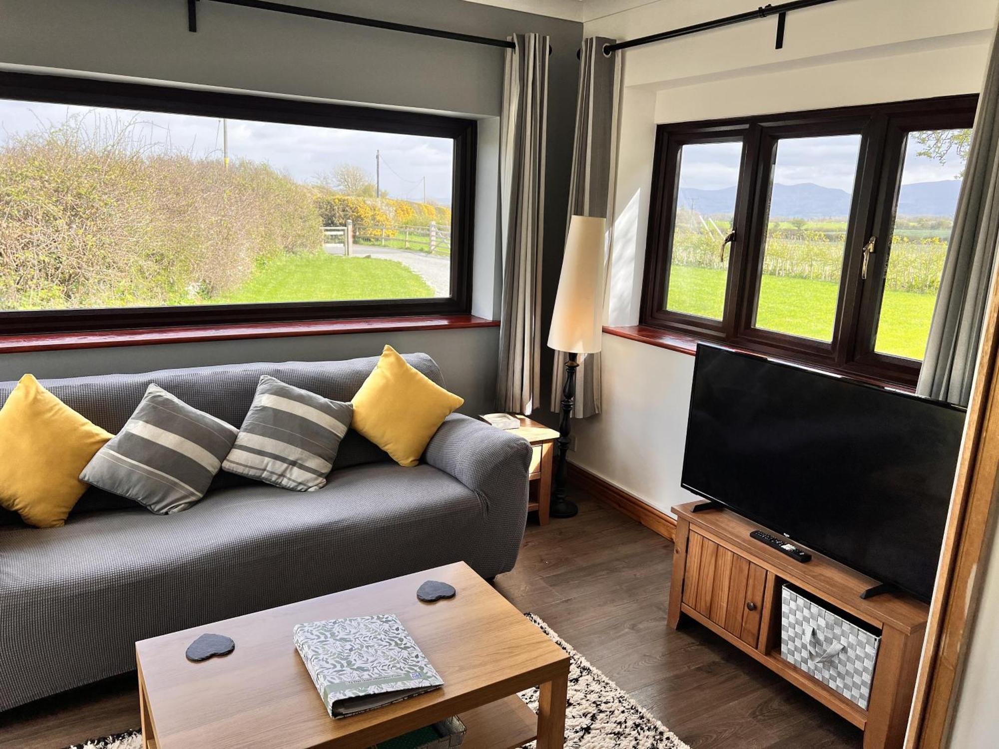 3 Bed Detached Cottage- Log Burner Mountain Views Beaumaris Εξωτερικό φωτογραφία